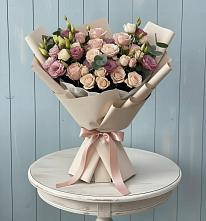 Букет цветов из:  Розы и Лизиантусы в Березовском Свердловской области