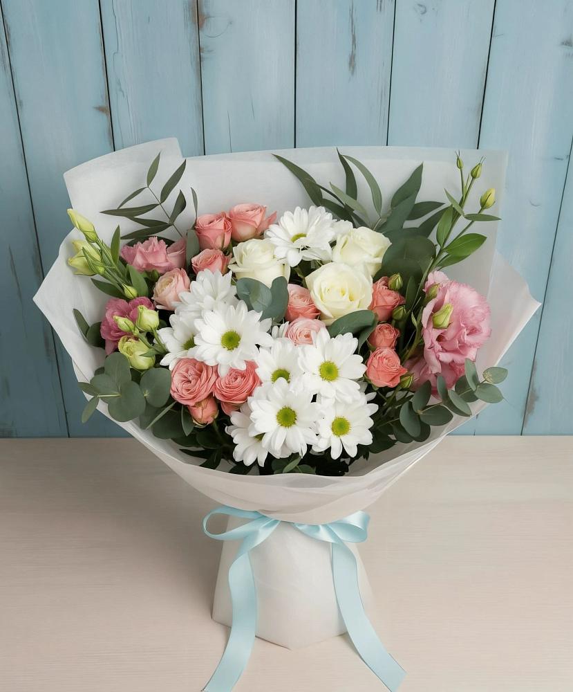 Букет цветов из: Розы, Лизиантусы и Хризантемы в Березовском Свердловской области