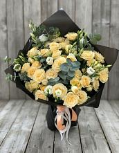 Букет цветов из:  Розы и Лизиантусы в Березовском Свердловской области