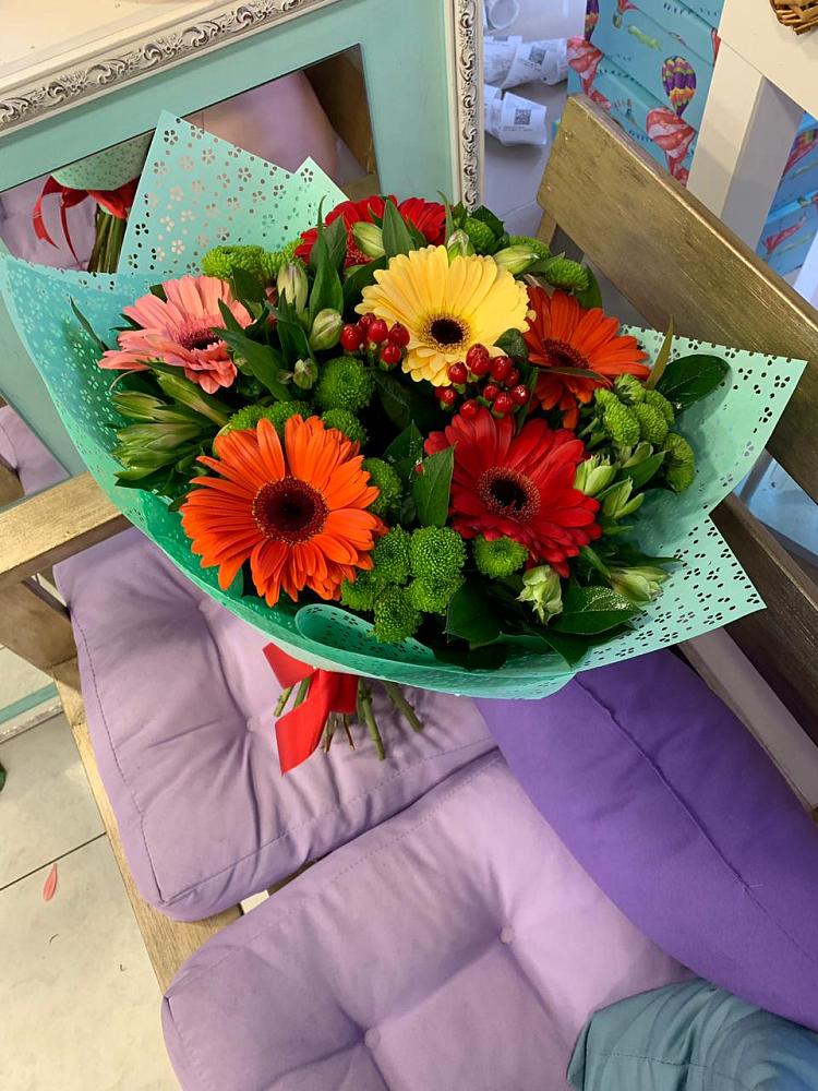 Букет цветов из: Герберы, Хризантемы и Альстромерии в Березовском Свердловской области