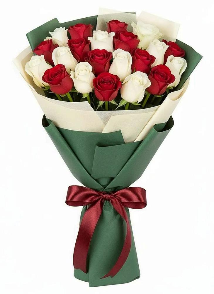 Букет Микс из красных и белых роз в Березовском Свердловской области