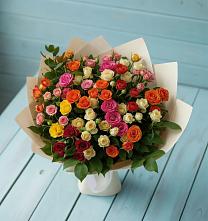 Букет Микс из разноцветных кустовых роз в Березовском Свердловской области