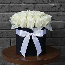 Цветочная композиция из Розы в шляпной коробке в Березовском Свердловской области